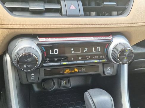 Certified 2025 Toyota RAV4 XLE w/ Convenience Package FWD image 14