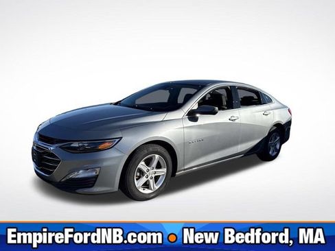 Used 2024 Chevrolet Malibu LT image 1