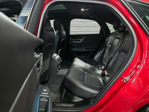 Used 2017 Jaguar XF R-Sport image 17