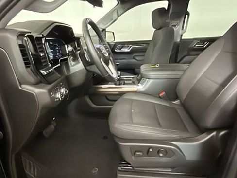 Used 2023 GMC Sierra 1500 Elevation w/ Preferred Package AWD/4WD image 11