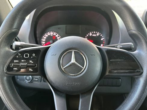 Used 2022 Mercedes-Benz Sprinter 2500 image 15