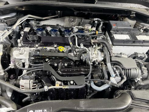 Used 2023 Toyota Corolla Cross L image 28