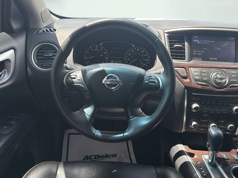 Used 2014 Nissan Pathfinder SL w/ SL Tech Package AWD/4WD image 19