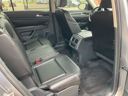 Used 2018 Volkswagen Atlas SE image 16