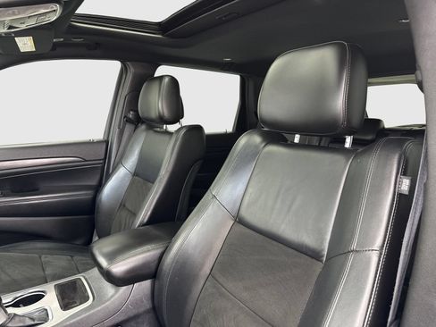 Used 2021 Jeep Grand Cherokee Laredo X AWD/4WD image 15