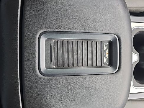 Used 2017 GMC Sierra 1500 SLT w/ SLT Premium Package image 34