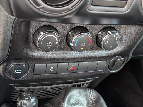 Used 2018 Jeep Wrangler Sport AWD/4WD image 24
