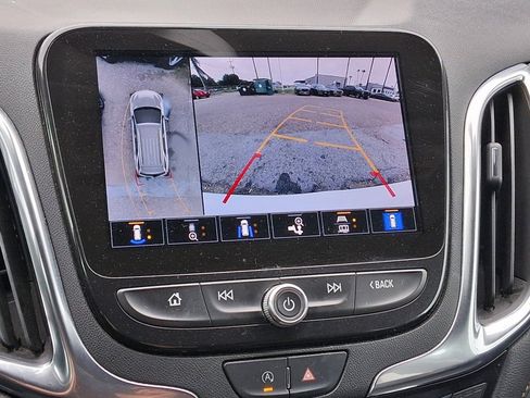 Used 2022 Chevrolet Equinox Premier image 9