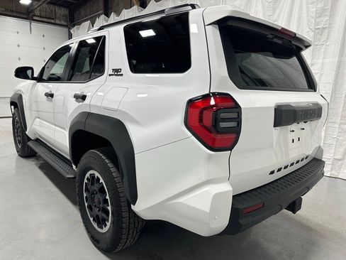 Used 2025 Toyota 4Runner TRD Off-Road image 5