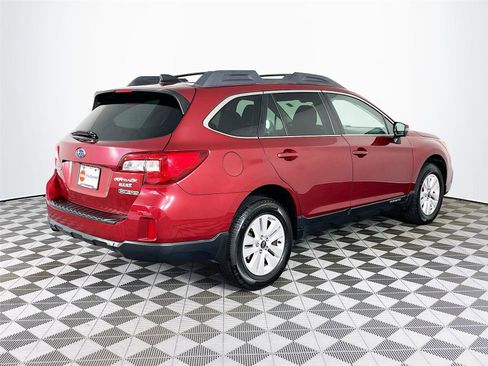 Used 2017 Subaru Outback 2.5i Premium image 9