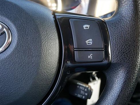 Certified 2018 Toyota Yaris LE image 26