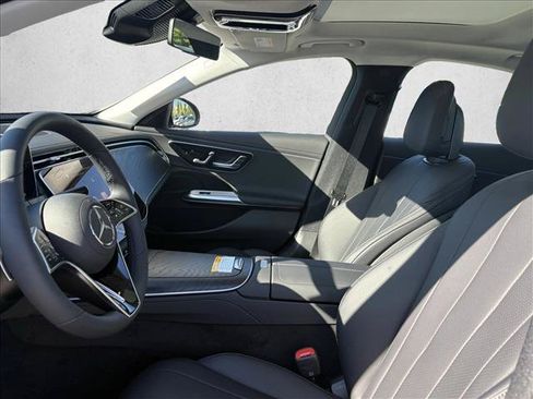 New 2026 Mercedes-Benz E 350 4MATIC Sedan image 16