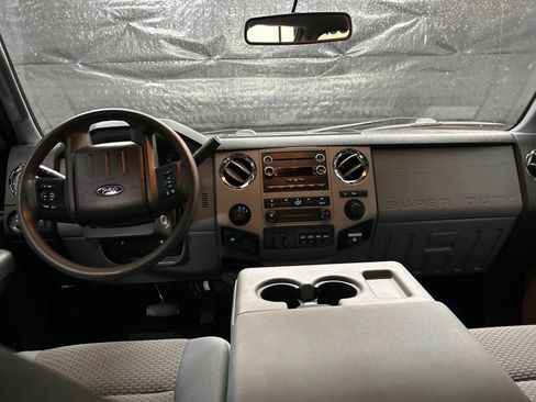 Used 2016 Ford F250 XLT w/ FX4 Off-Road Package AWD/4WD image 11