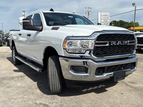 Certified 2024 RAM 2500 Tradesman w/ Chrome Appearance Group AWD/4WD image 9