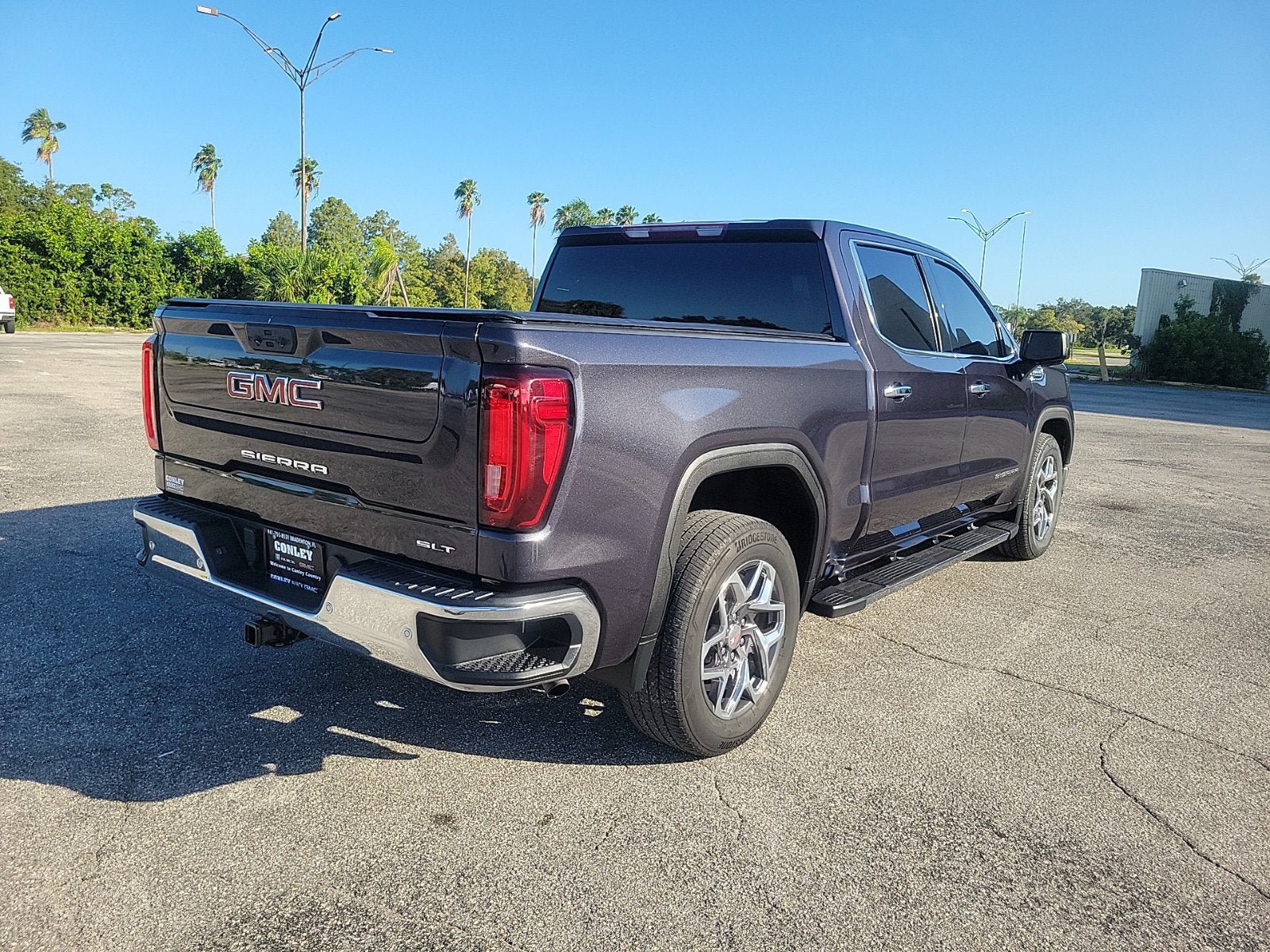 Certified 2022 GMC Sierra 1500 SLT w/ SLT Premium Package RWD image 7