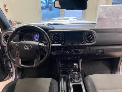 Used 2021 Toyota Tacoma TRD Sport RWD image 22