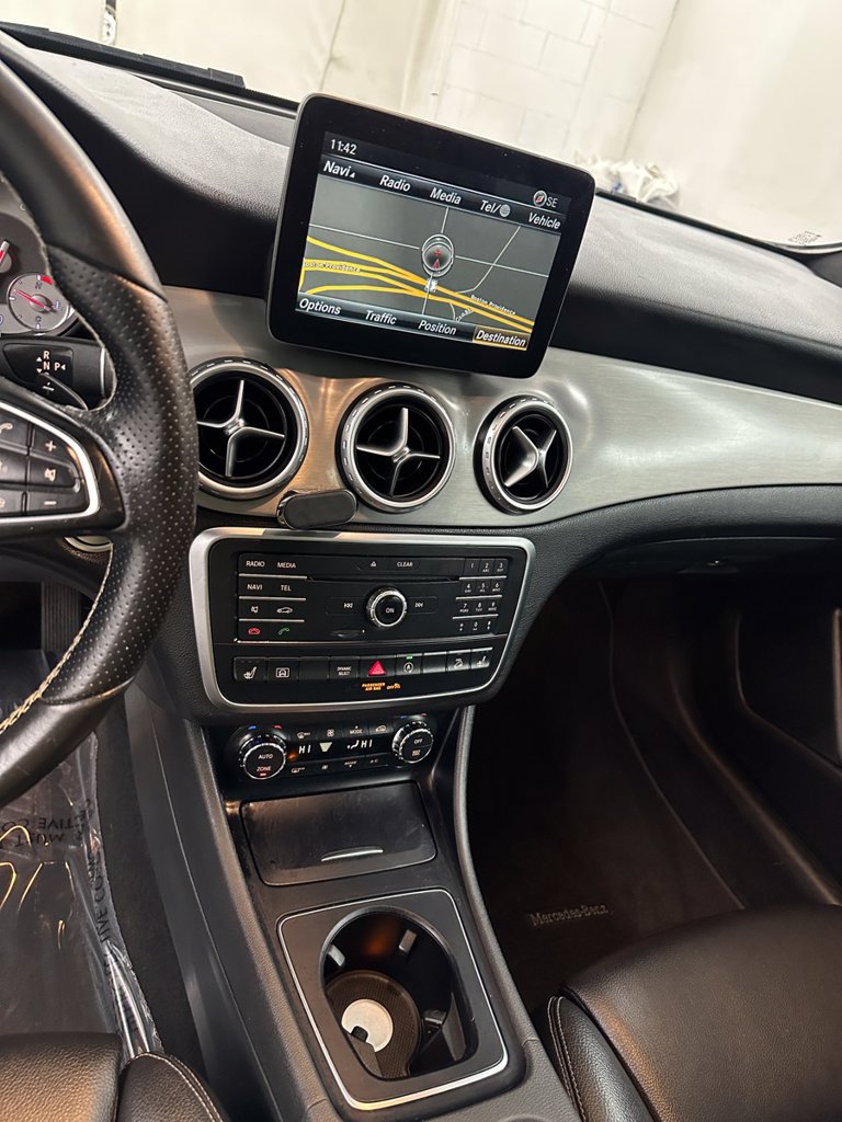 Used 2017 Mercedes-Benz GLA 250 4MATIC image 18