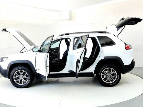 Used 2021 Jeep Cherokee Trailhawk w/ Sun, Sound & Nav Group AWD/4WD image 10