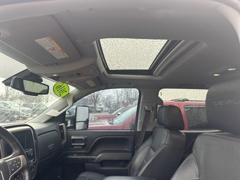 Used 2016 GMC Sierra 3500 Denali w/ Duramax Plus Package image 9