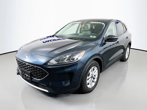 Certified 2022 Ford Escape SE w/ Convenience Package FWD image 4