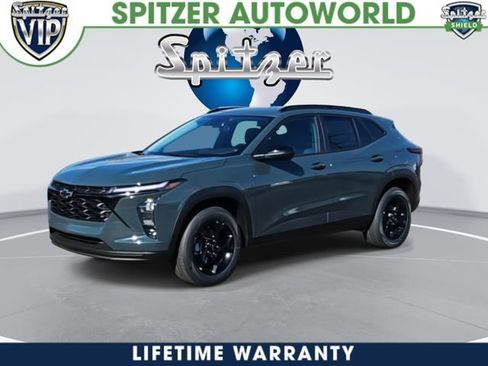 New 2026 Chevrolet Trax LT w/ Midnight Edition image 2