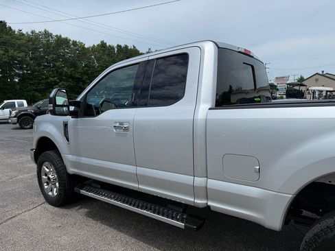 Used 2018 Ford F250 Lariat w/ Chrome Package AWD/4WD image 8
