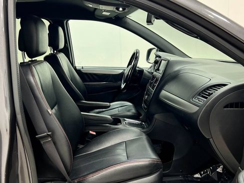 Used 2019 Dodge Grand Caravan GT FWD image 34