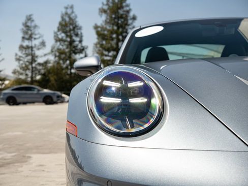 Certified 2025 Porsche 911 Carrera RWD image 24