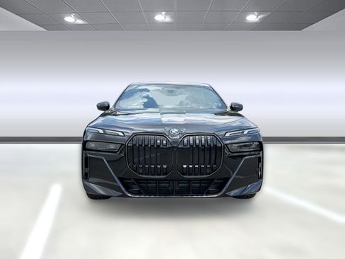 New 2026 BMW i7 xDrive60 AWD/4WD image 6