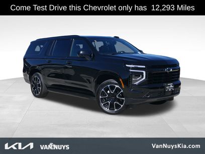 Used 2025 Chevrolet Suburban RST