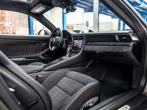 Used 2018 Porsche 911 Carrera GTS RWD image 49