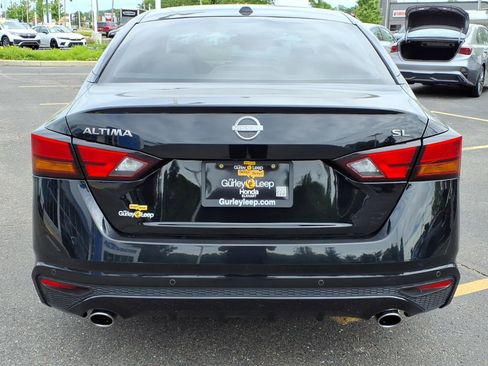 Used 2024 Nissan Altima 2.5 SL FWD image 11