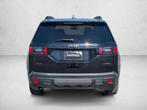 New 2026 Jeep Cherokee Laredo image 7