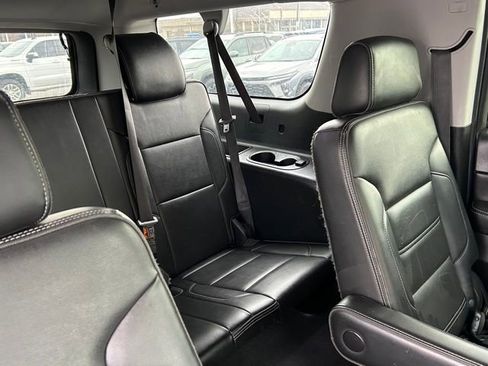 Used 2020 GMC Yukon XL Denali w/ Denali Premium Package image 20