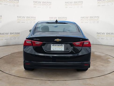 Used 2025 Chevrolet Malibu LT FWD image 4
