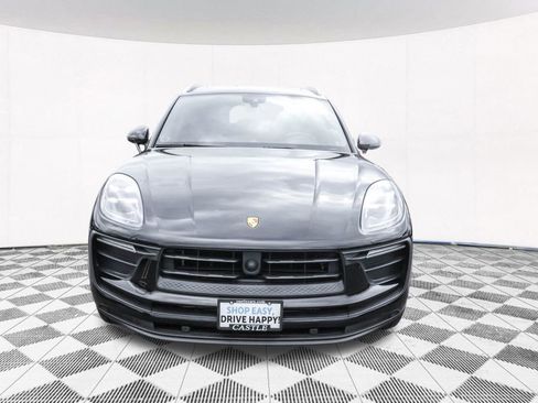 Used 2023 Porsche Macan AWD/4WD image 12