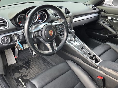 Used 2018 Porsche 718 Boxster Base image 11