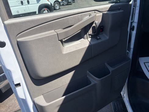 Used 2023 Chevrolet Express 3500 LS RWD image 9