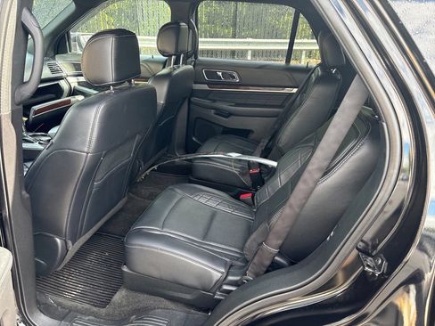 Used 2017 Ford Explorer Platinum AWD/4WD image 6
