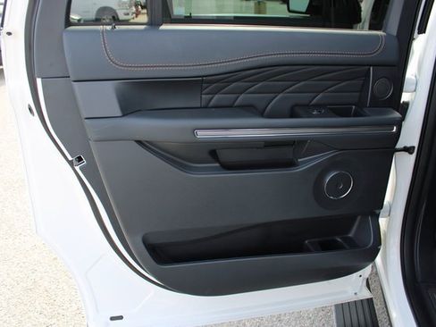 Used 2024 Ford Expedition Max Platinum image 15