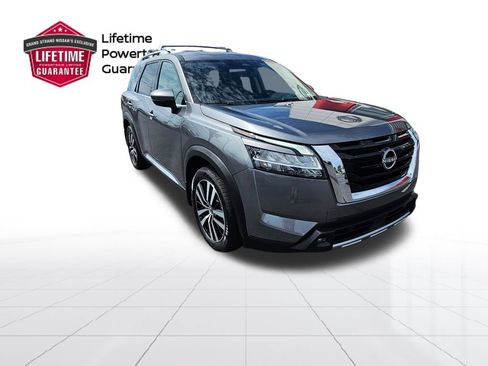Certified 2023 Nissan Pathfinder Platinum w/ Cargo Package AWD/4WD image 5