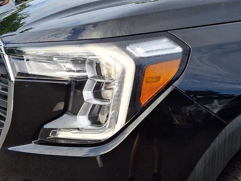 Used 2023 GMC Terrain SLE w/ Driver Convenience Package AWD/4WD image 10
