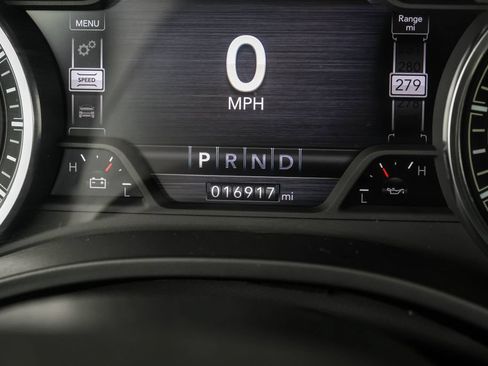Used 2023 RAM 1500 Laramie AWD/4WD image 3