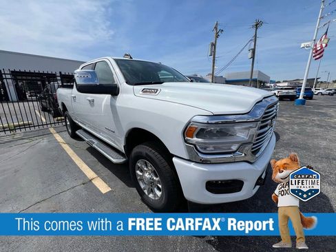 Used 2024 RAM 2500 Laramie AWD/4WD image 2