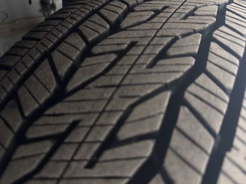 Used 2025 Buick Enclave Preferred image 42