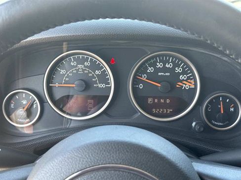 Used 2016 Jeep Wrangler Unlimited Sahara AWD/4WD image 19