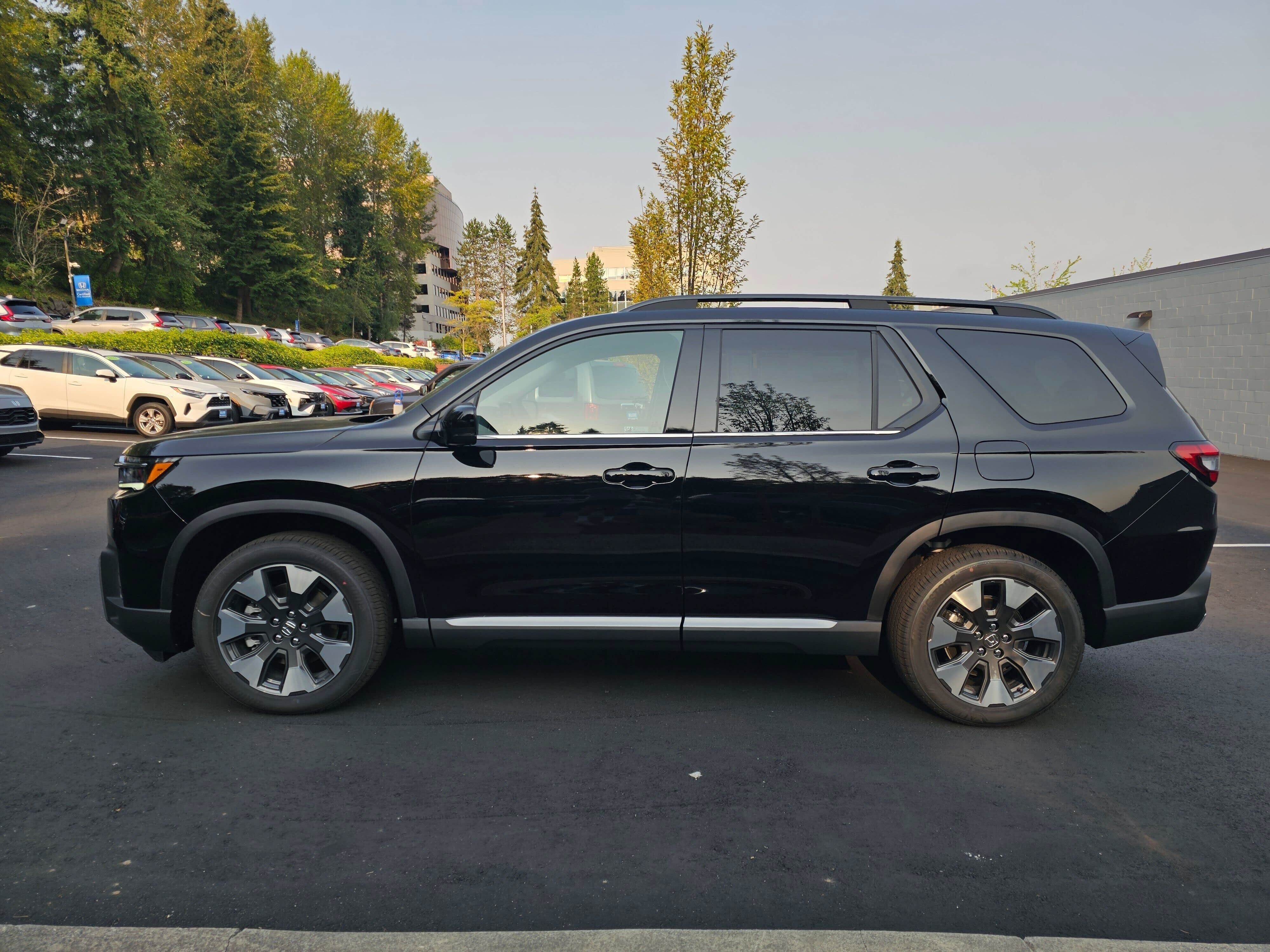 New 2026 Honda Pilot Elite image 4