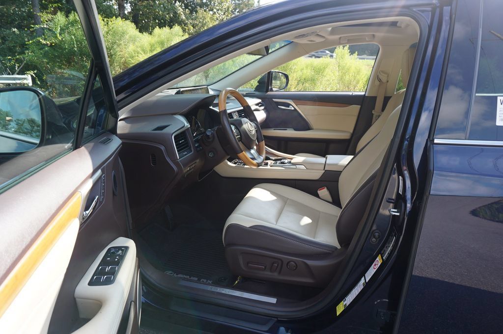 Used 2017 Lexus RX 350 FWD w/ Premium Package image 2
