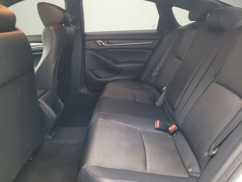 Used 2018 Honda Accord Sport image 18