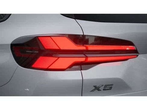 New 2026 BMW X5 sDrive40i w/ M Sport Package RWD image 8